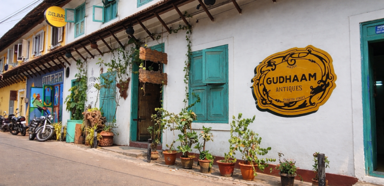 Discovering the Flavors of Gujarati Street, Calicut